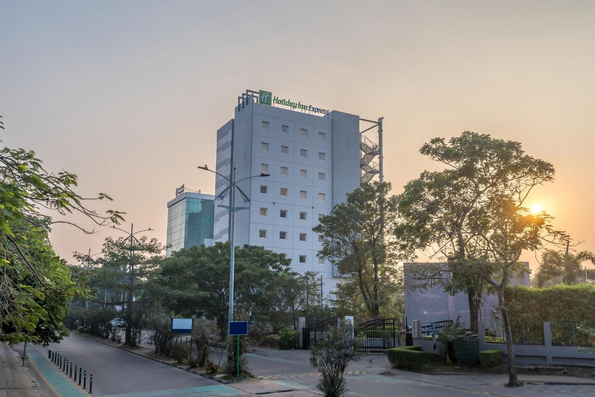 Holiday Inn Express Kolkata New Town By Ihg エクステリア 写真
